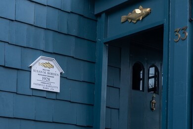 33 Lee St, Marblehead, MA 01945 - photo 4