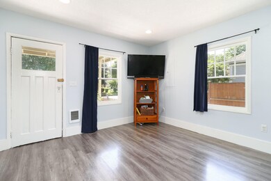509 S Howard St - 06