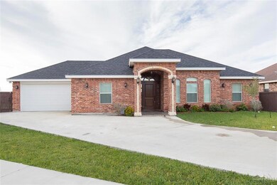 2402 Flipper Dr, Edinburg, TX 78541 - photo 2