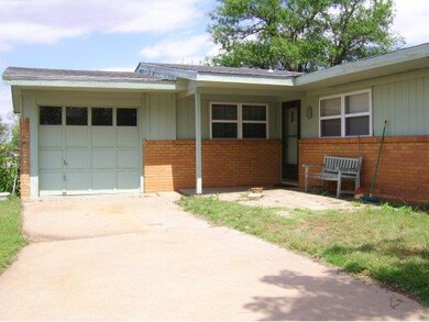 FRONT VIEW FROM DRIVEWAY