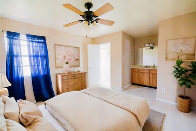 1907 Country Village Blvd unit B, Humble, TX 77338 - photo 6