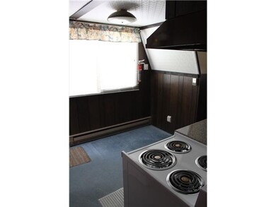 Kitchen Nice Eat-in kitchen offers built-ins and s
