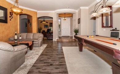 005_Family Room