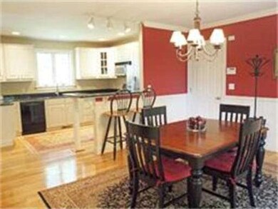 16 Merrill St, Newburyport, MA 01950 - photo 6