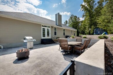 108 Shannon Ln, Leicester, NC 28748 - photo 2