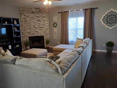 2702 Ashton Ln, Greenwood, IN 46143 - photo 2