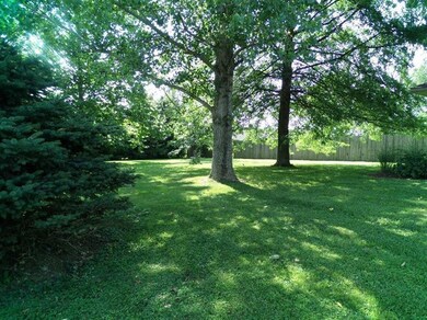 113 Farmbrook Cir, Frankfort, KY 40601 - photo 3