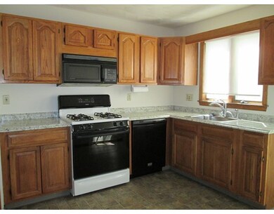 4 Lenox Cir unit 4, Lawrence, MA 01843 - photo 2