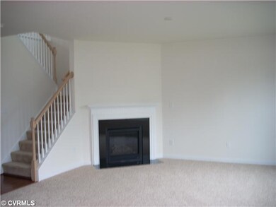 Interior Space/Layout - Family Room with corner fi