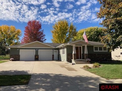 317 317 Hollywood Ave, New Ulm, MN 56073 - photo 3