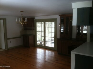 218 Welwood Ave, Hawley, PA 18428 - photo 4