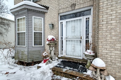 25463 Cinnamon Cir, Plainfield, IL 60585 - photo 2