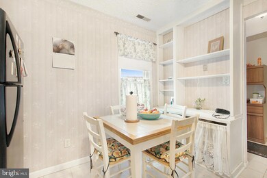 9560 Canterbury Riding, Laurel, MD 20723 - photo 5