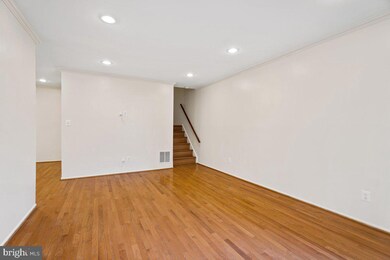 9323 Jarrett Ct, Montgomery Village, MD 20886 - photo 5