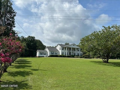 645 Barham Ln, Bolivar, TN 38008 - photo 2