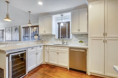 702 Walton St, Houston, TX 77009 - photo 6