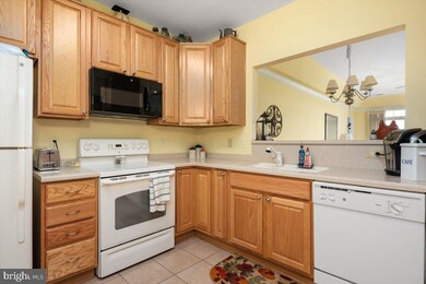 8608 Fluttering Leaf Trail, Odenton, MD 21113 - photo 6