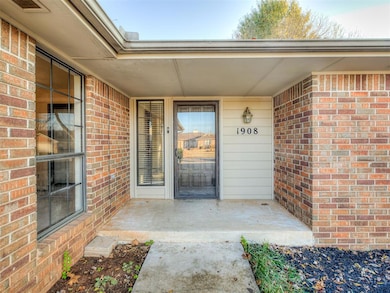 1908 Magnolia Ln, Edmond, OK 73013 - photo 3