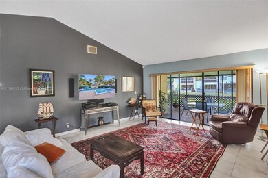 16255 Laurel Dr unit 12, Weston, FL 33326 - photo 6