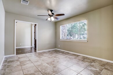 129 Saint Andrews Dr, Friendswood, TX 77546 - photo 7