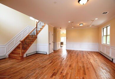 (5) Dining Room