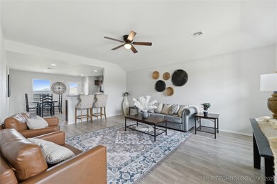 14840 S Hickory Place, Glenpool, OK 74033 - photo 5