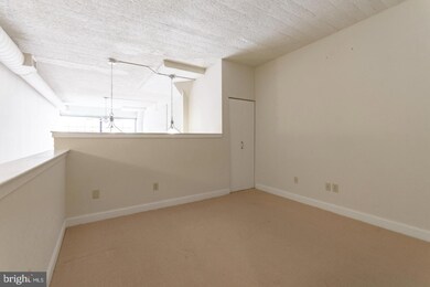 2429 Locust St unit 513, Philadelphia, PA 19103 - photo 6