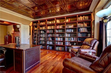 1847 Cedarhurst Dr, Wickliffe, OH 44092 - photo 3