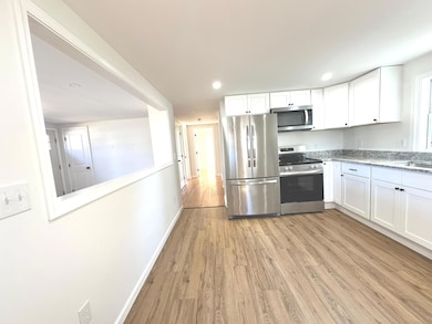 32 Quarry St, Willimantic, CT 06226 - photo 2