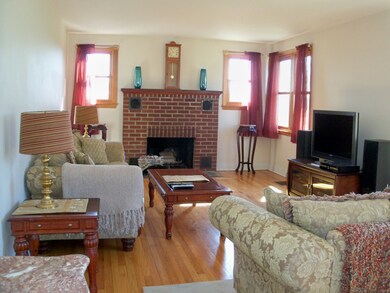 72 Franklin St, Pittsfield, MA 01201 - photo 2