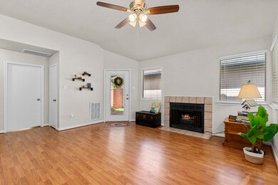 8570 Pool Creek Dr, Houston, TX 77095 - photo 5