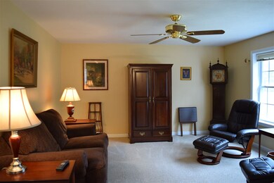 67 Norfolk St unit 4, Hampstead, NH 03841 - photo 4