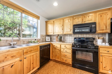 6042 N Fox Pointe Cir unit C1, Park City, UT 84098 - photo 4