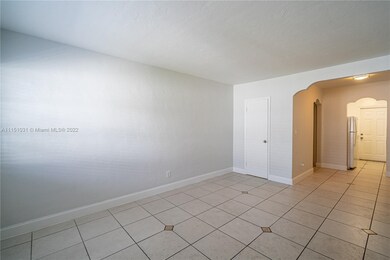 7821 Carlyle Ave unit 3, Miami Beach, FL 33141 - photo 4