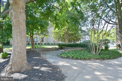 Treebrooke unit 105, Oakton, VA 22124 - photo 5