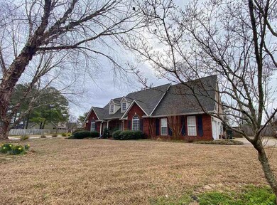 103 Bay Laurel Cir, Warner Robins, GA 31088 - photo 2