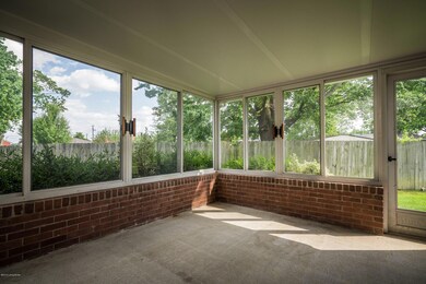 8117 Arthur Goins Blvd, Louisville, KY 40228 - photo 3