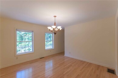 537 Kings Factory Rd, Charlestown, RI 02813 - photo 5