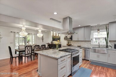 07-Kitchen & Dining Room
