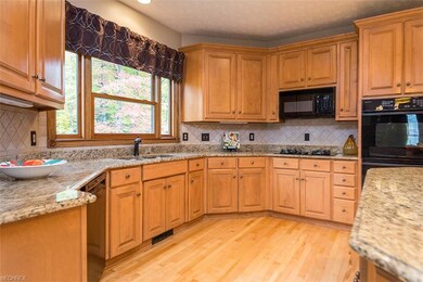 Granite Counters, Lots of Cabinets! All Appliances