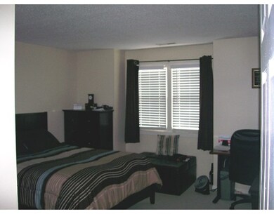 64 Tennis Plaza Rd unit 10, Dracut, MA 01826 - photo 5