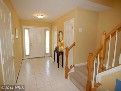 13073 Woodcutter Cir, Germantown, MD 20876 - photo 3