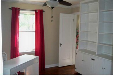 MF OFFICE/BEDROOM