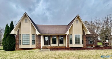 144 Henson Dr, Huntsville, AL 35811 - photo 3