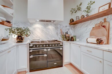 2703 Mid Ln unit 4, Houston, TX 77027 - photo 6