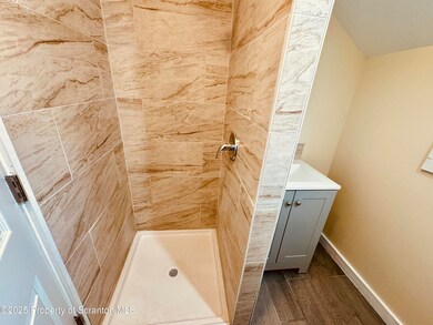 3269 Cedar Ave, Scranton, PA 18505 - photo 5