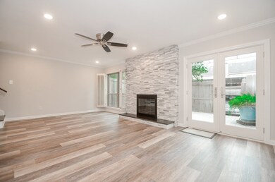 10274 Briar Forest Dr unit 25, Houston, TX 77042 - photo 2