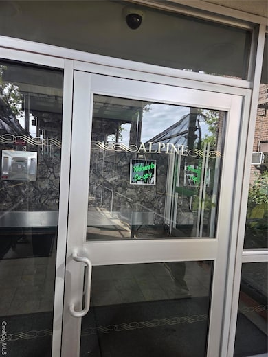 The Alpine unit A34, Hollis, NY 11423 - photo 2