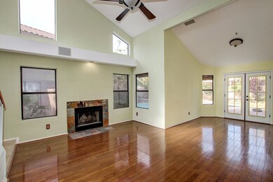 Gas fireplace