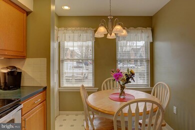 4013 Bradford Cir, Mount Joy, PA 17552 - photo 5